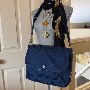 💙COACH Navy Blue Signature Kyra Messenger Bag💙